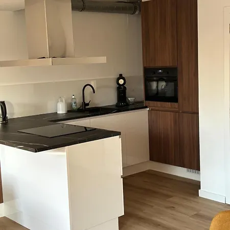 Cozy 1-bedroom Near The In T59 Διαμέρισμα